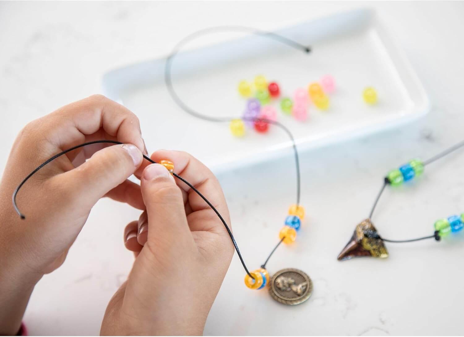 Dig It Up! Shipwreck Discovery Dig Kit - Jewelry Making Kit for Kids Ages 4 and Up – Includes 2 Digging Toys to Uncover 13 Shipwreck Treasures, 13 Cords & 50 Beads to Make Necklaces