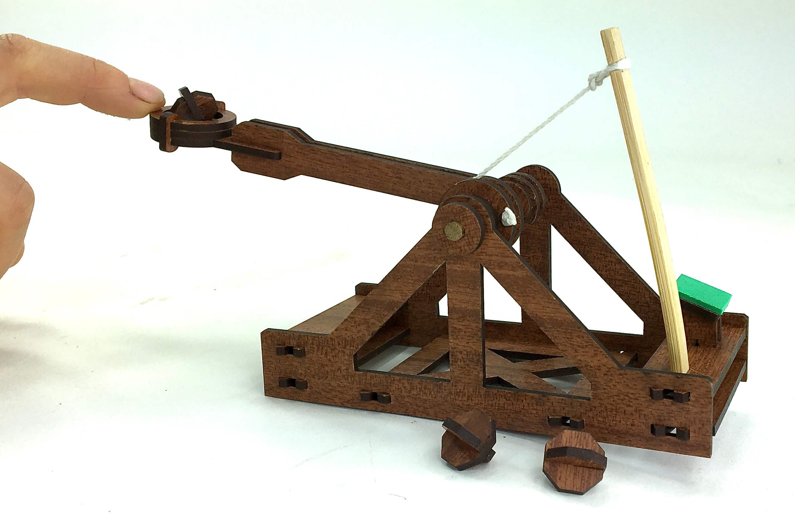 Mini Leonardo Da Vinci Catapult