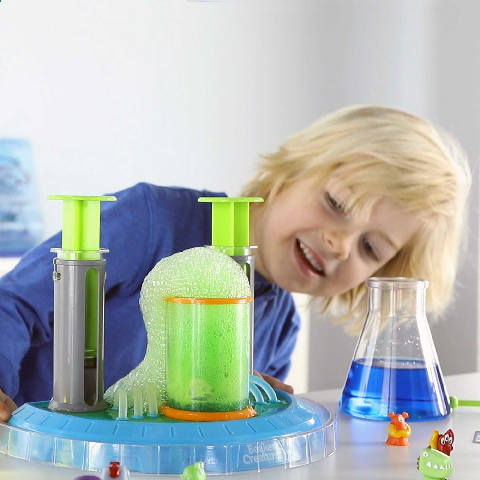 Beaker Creatures Liquid Reactor Super Lab Age 5+ Award Winning