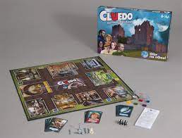 Cluedo as Gaeilge